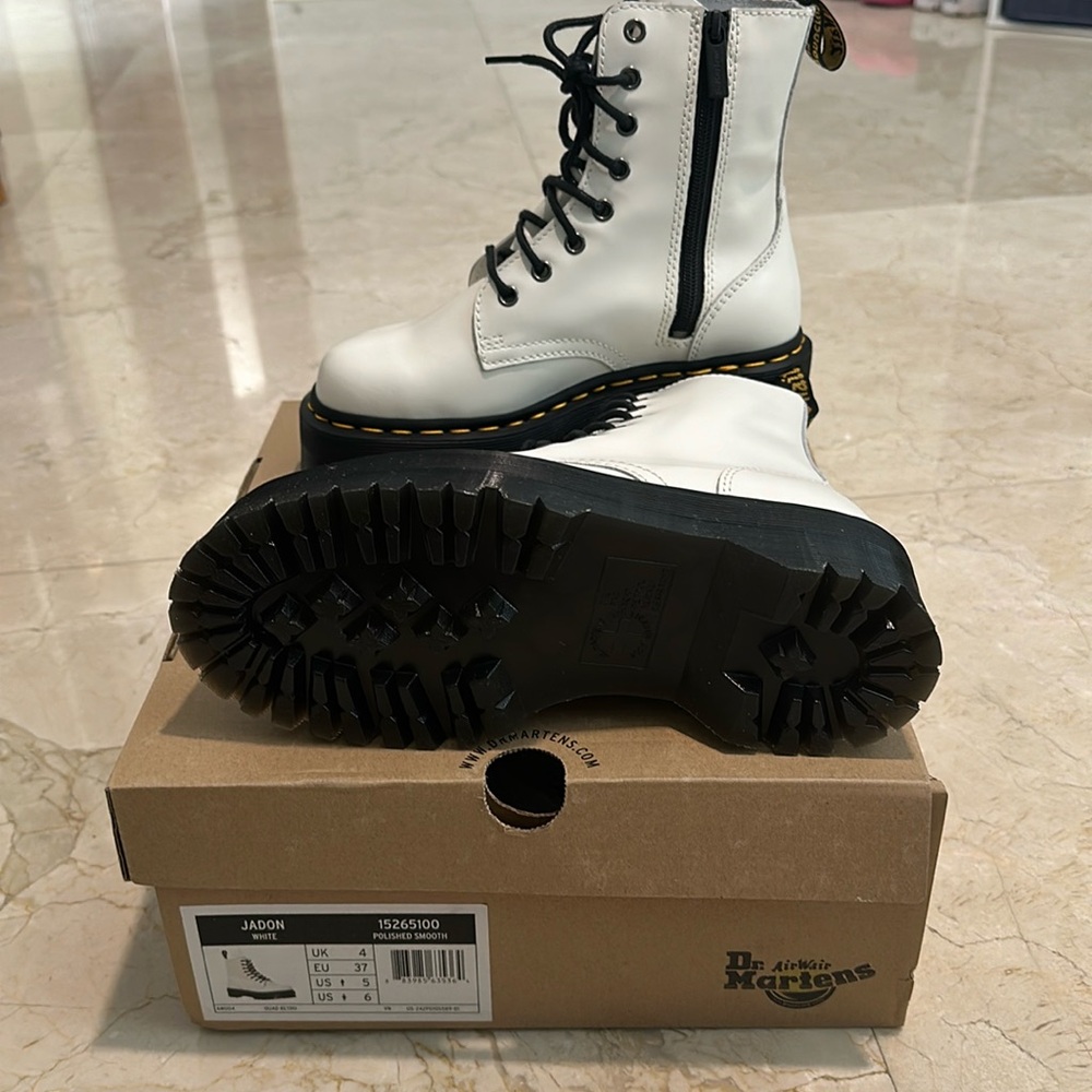 NIB Dr Martens Jadon Platform Boot
